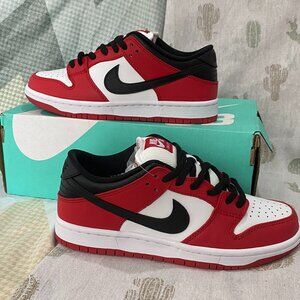 Nike SB Dunk Low Chicago Red